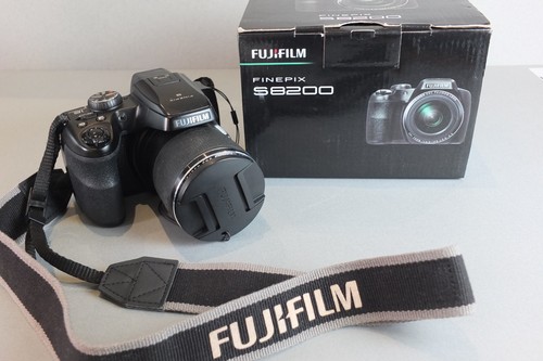 Fujifilm finepix s8200 0mp - s8200, 16.0mp