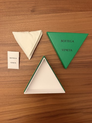 Bottega veneta small triangle - bottega,