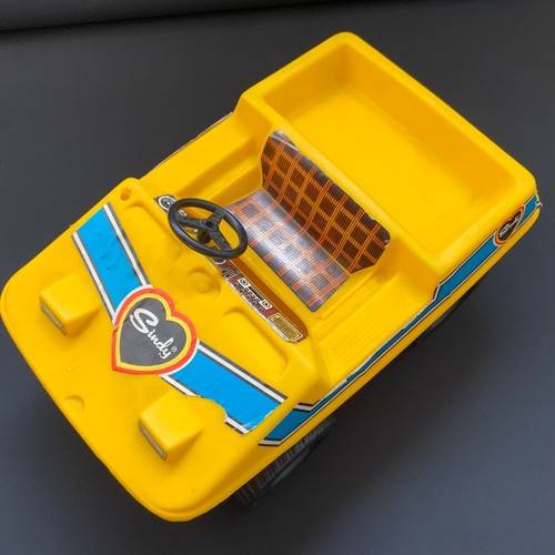 Vintage sindy doll car - sindy,
