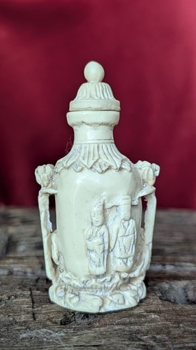 Vintage chinese carved - 2.75",
