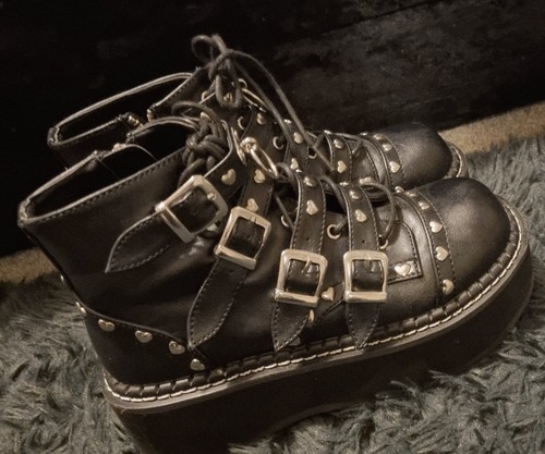 Black demonia heart studded - demonia,