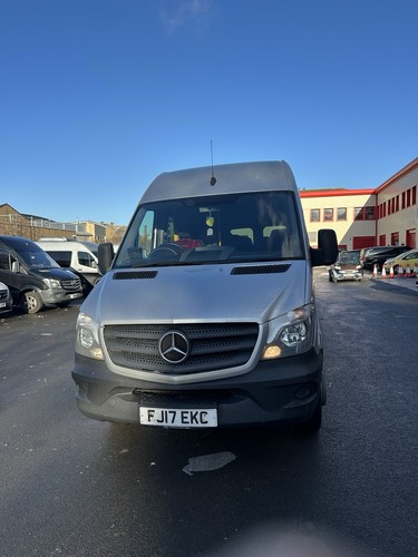 Mercedes sprinter xlwb minibus - mercedes,