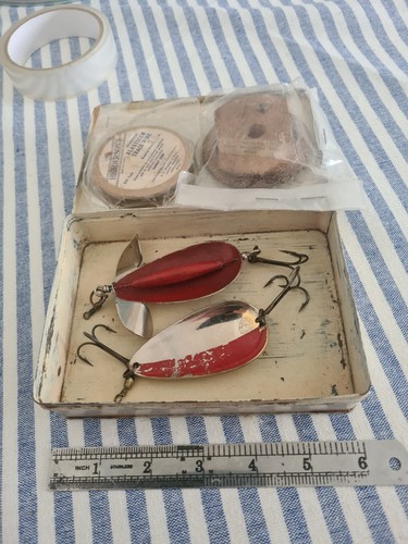 Vintage fishing tackle box - vintage,
