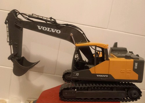 Carson volvo excavator - 1/16,