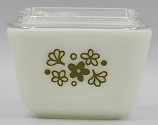 Pyrex 501-B Crazy Daisy