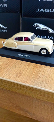 Jaguar mkvii 1956 diecast - 1956,