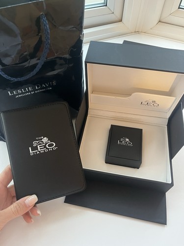 The leo diamond 18ct - diamond, white