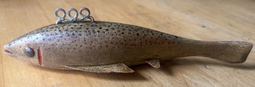 Antique style tan - tan, fish