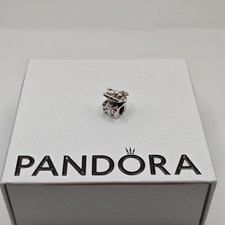 Genuine Pandora Christmas Santa Gift Box Present Charm ALE 925 798470C01