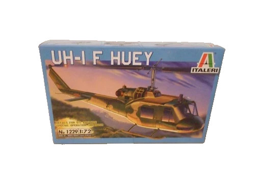 Italeri model kit 1229 - -, uh