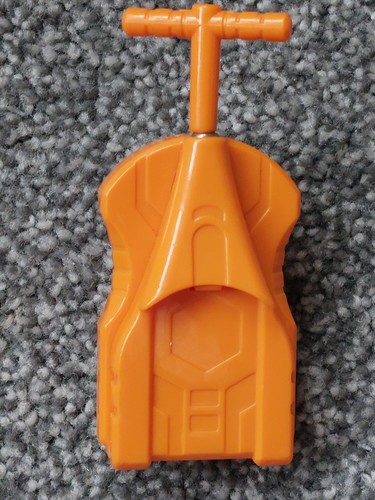 Hasbro tomy beyblade launcher - hasbro,