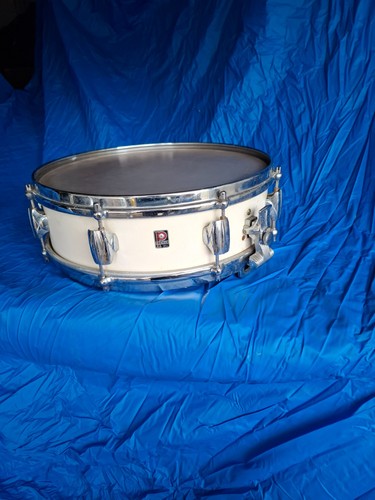 Vintage 1960s white premier - white,