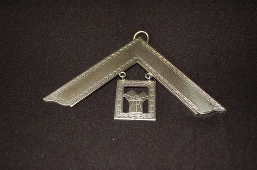 Past masters collar jewel - past,