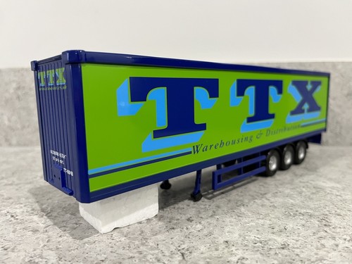 Corgi tri axle artic - tri-axle, box
