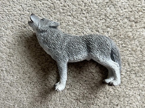 Schleich grey wolf howling - wolf,