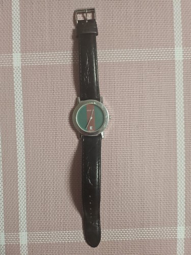 Authentic gucci 6400m vintage - gucci,