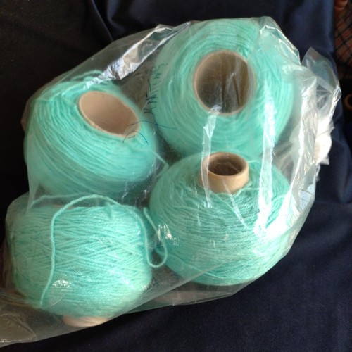 Bundle knitting machine - of,