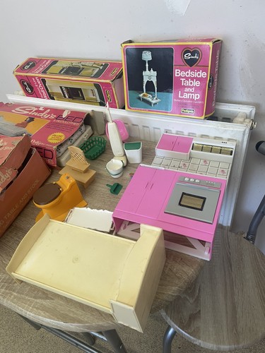 Vintage sindy house furniture - house,