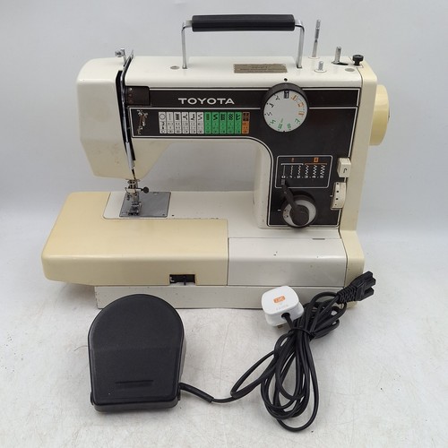 Toyota sewing machine 5001a - sewing,