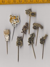 Complete Set Vintage ESSO TIGER & MR DROP oil fuel petrol pin badges 1960s