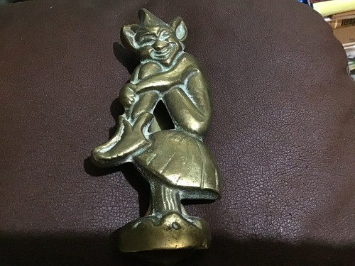 Vintage brass pixie door - brass,