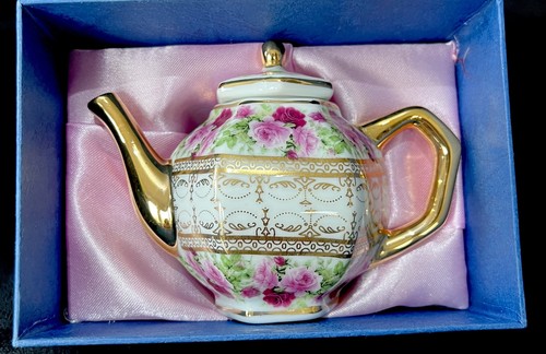 Miniature bone china roses - bone,