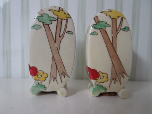 Clarice cliff salt - &, pepper