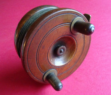 GOOD VINTAGE 3 1/2" WOODEN