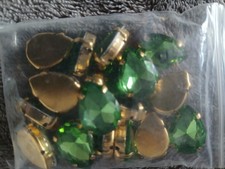 20pc Teardrop Sew On Green