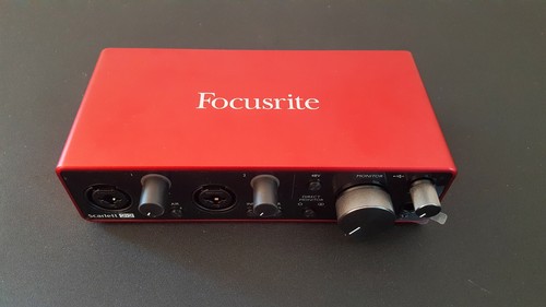 Focusrite scarlett 2i2 - scarlett,