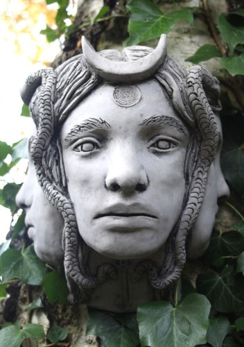 Hecate cement garden wall - cement,
