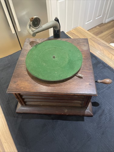 Antique hand crank - antique, hand-crank