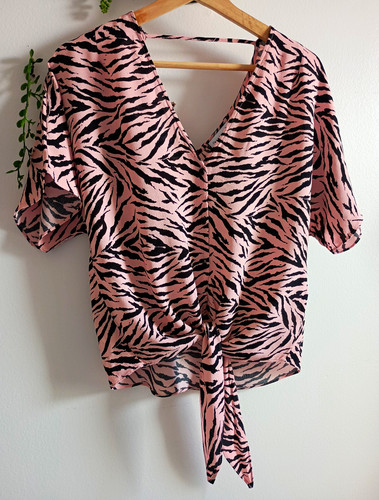 Warehouse pink black - &, zebra