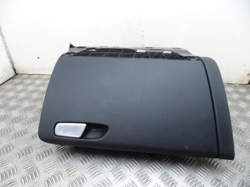 Audi glove box - a4, storage