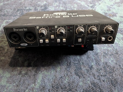 Focusrite scarlett usb - 6,