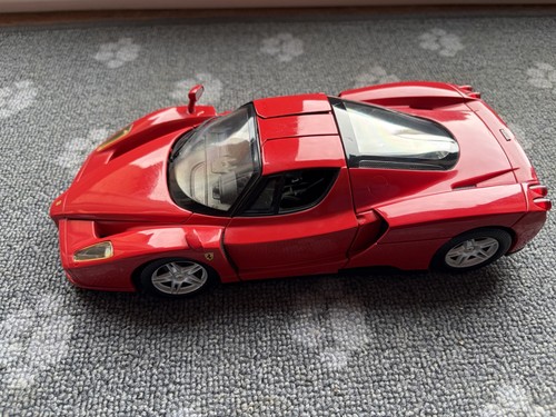 Hot wheels ferrari - 1:18, enzo