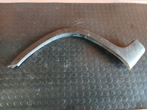 Front moulding fender left - moulding,