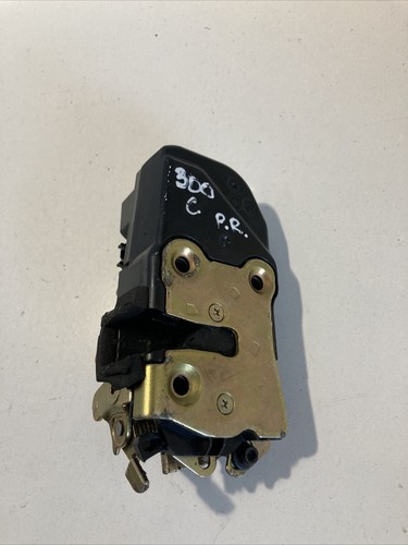 Chrysler 300c door - door, lock