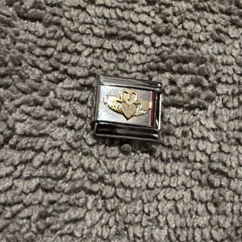 New gold claddagh silver - new,