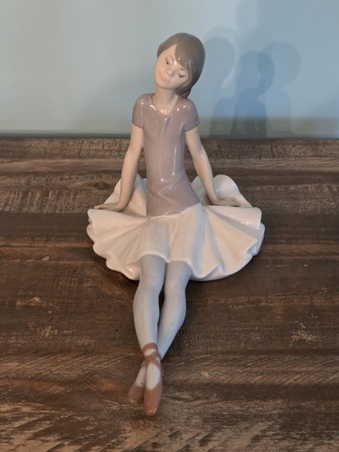 Lladro phyllis 1356 figurine - lladro,