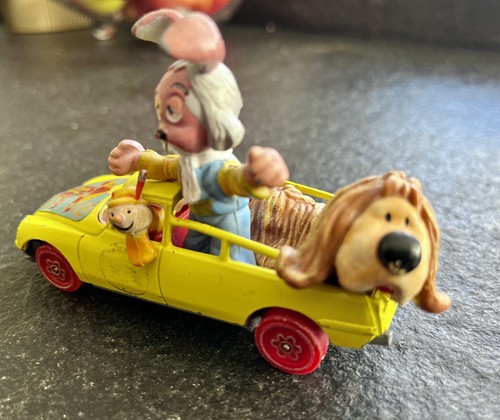 Vintage corgi toys magic - vintage,