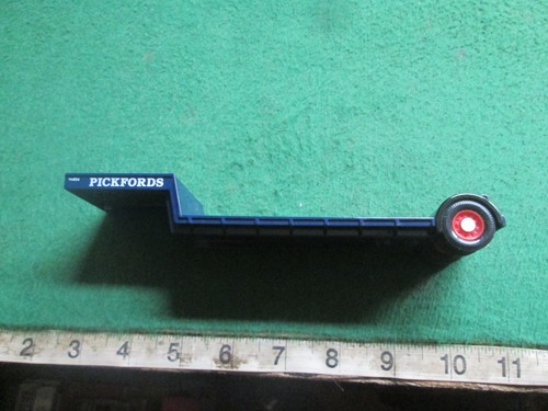 Corgi pickfords low loader - pickfords,