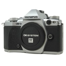 Used Olympus E-M5 II Camera
