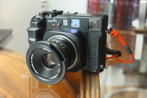 Near mint box mamiya 7 - [near, box]