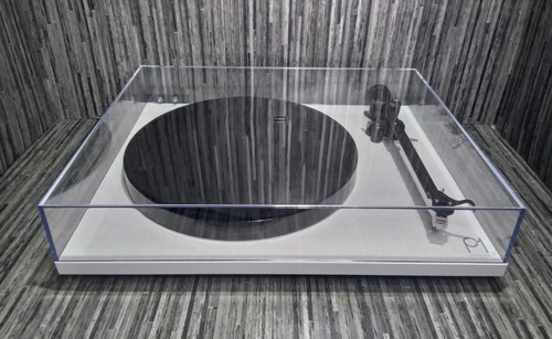 Rega planar turntable - 1,