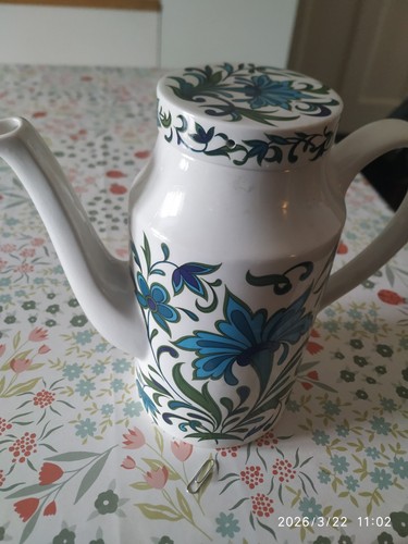Vintage midwinter pottery - midwinter,
