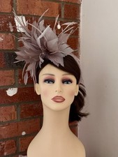 Snoxell & Gwyther 1107 Taupe