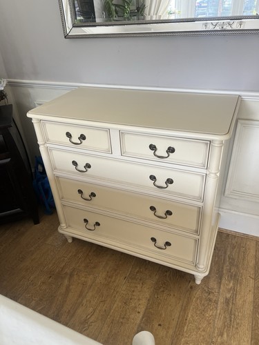 Laura ashley clifton five - laura,