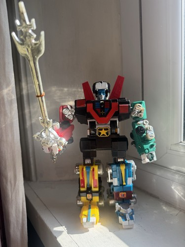 Voltron master motorized lion - motorized,