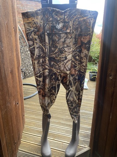 Vinlas chest waders brand new - chest,